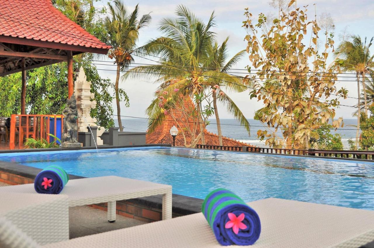 Surya Chandra Beach Bungalow Batununggul Экстерьер фото