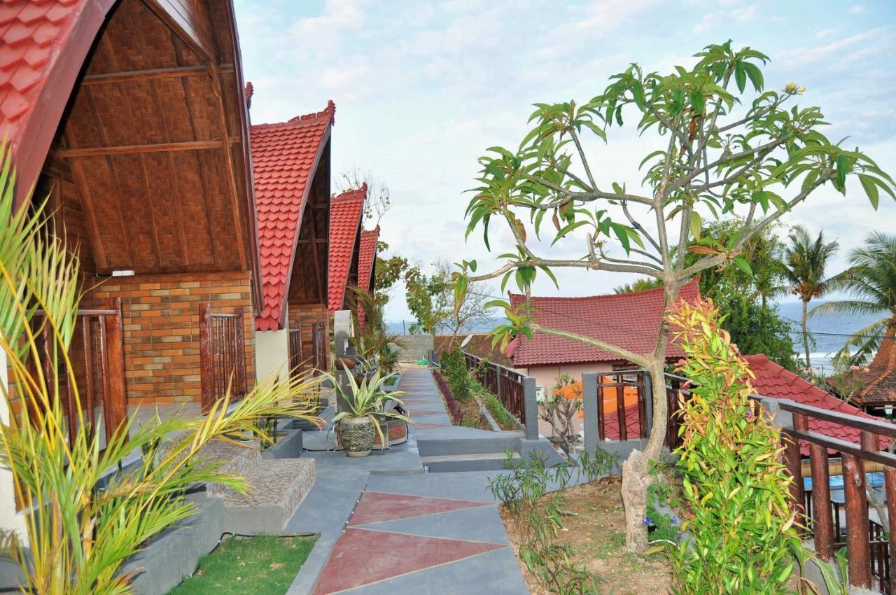 Surya Chandra Beach Bungalow Batununggul Экстерьер фото