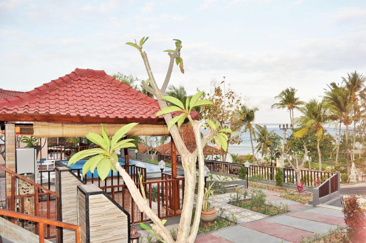 Surya Chandra Beach Bungalow Batununggul Экстерьер фото