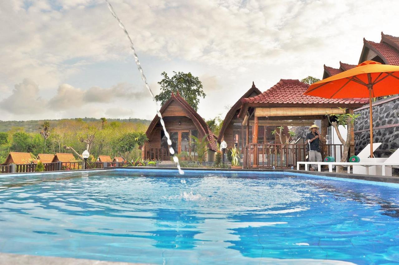 Surya Chandra Beach Bungalow Batununggul Экстерьер фото