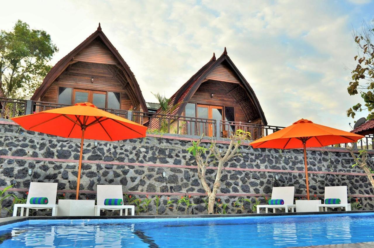 Surya Chandra Beach Bungalow Batununggul Экстерьер фото