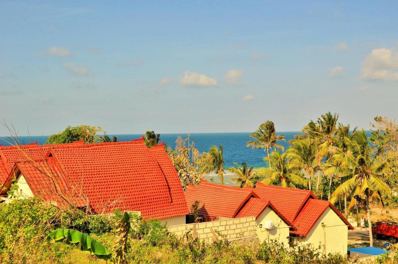 Surya Chandra Beach Bungalow Batununggul Экстерьер фото