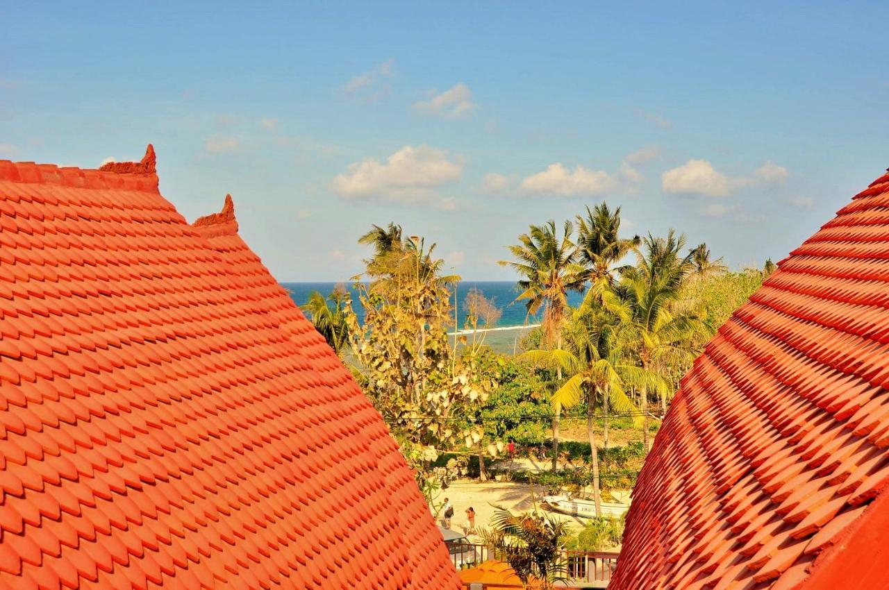 Surya Chandra Beach Bungalow Batununggul Экстерьер фото