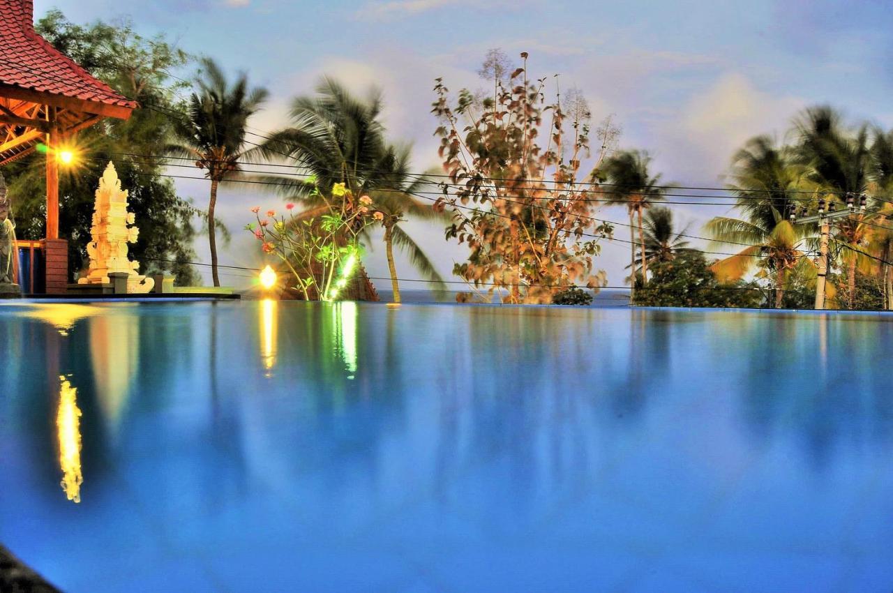 Surya Chandra Beach Bungalow Batununggul Экстерьер фото