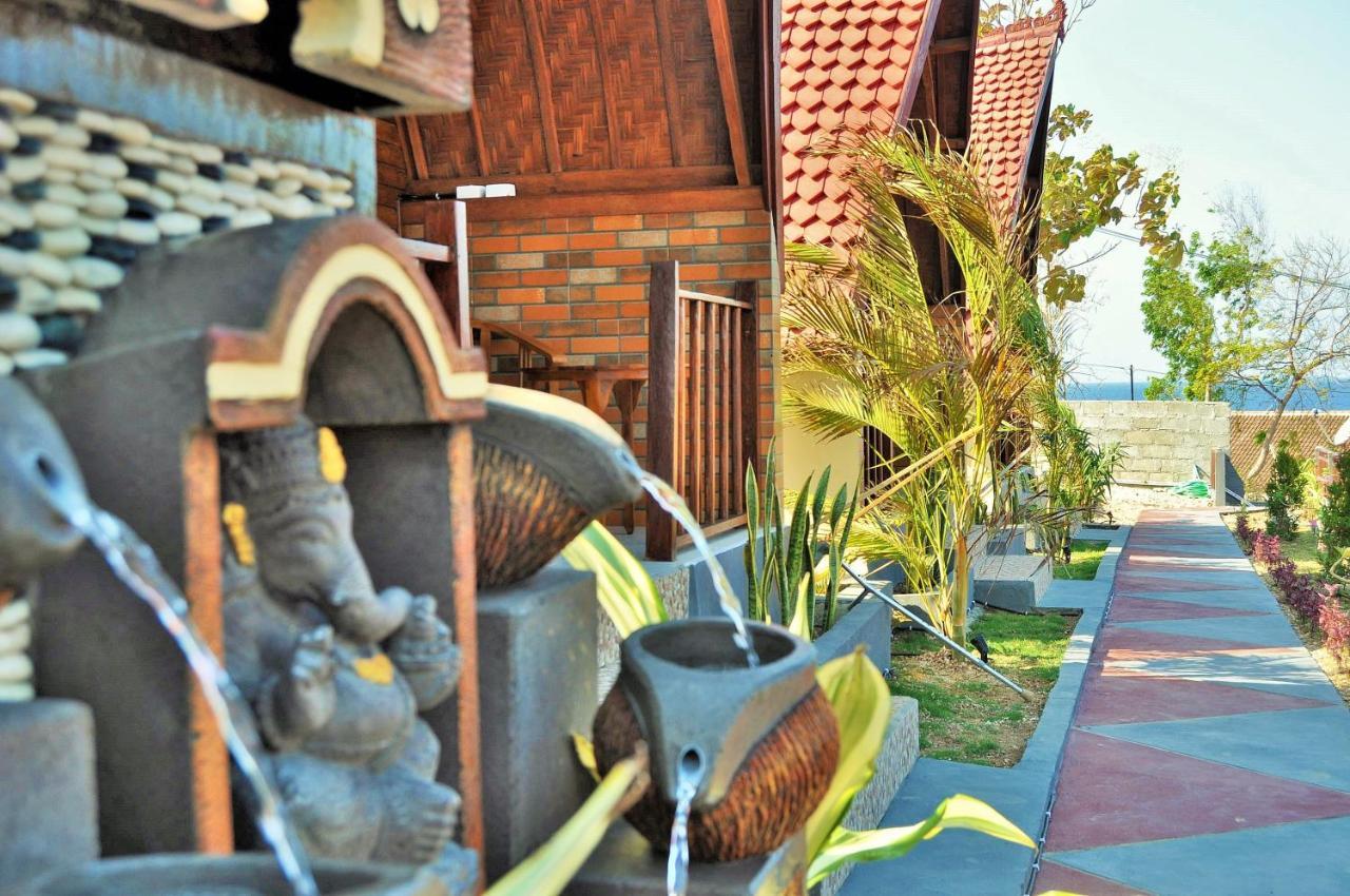Surya Chandra Beach Bungalow Batununggul Экстерьер фото