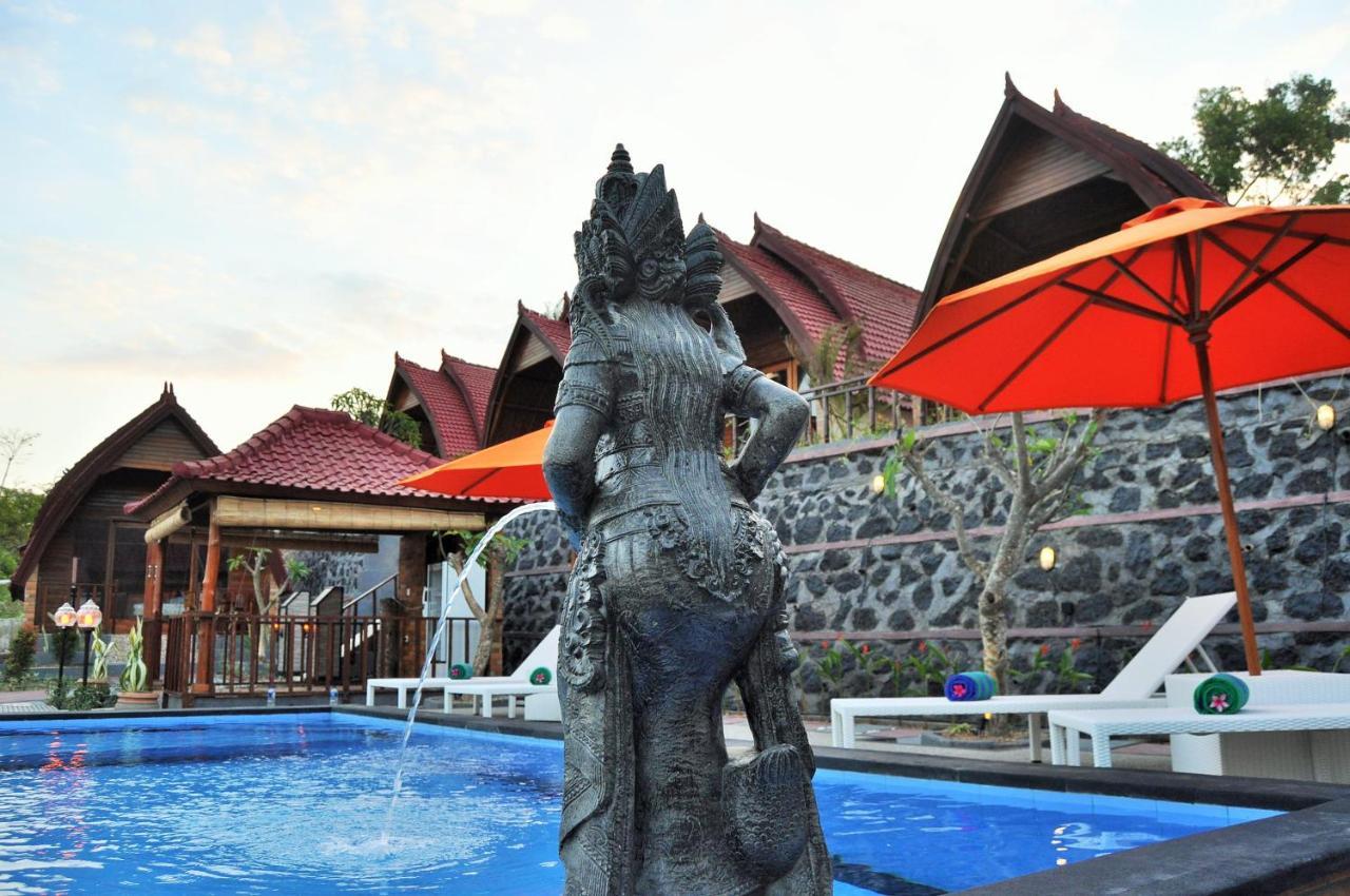 Surya Chandra Beach Bungalow Batununggul Экстерьер фото