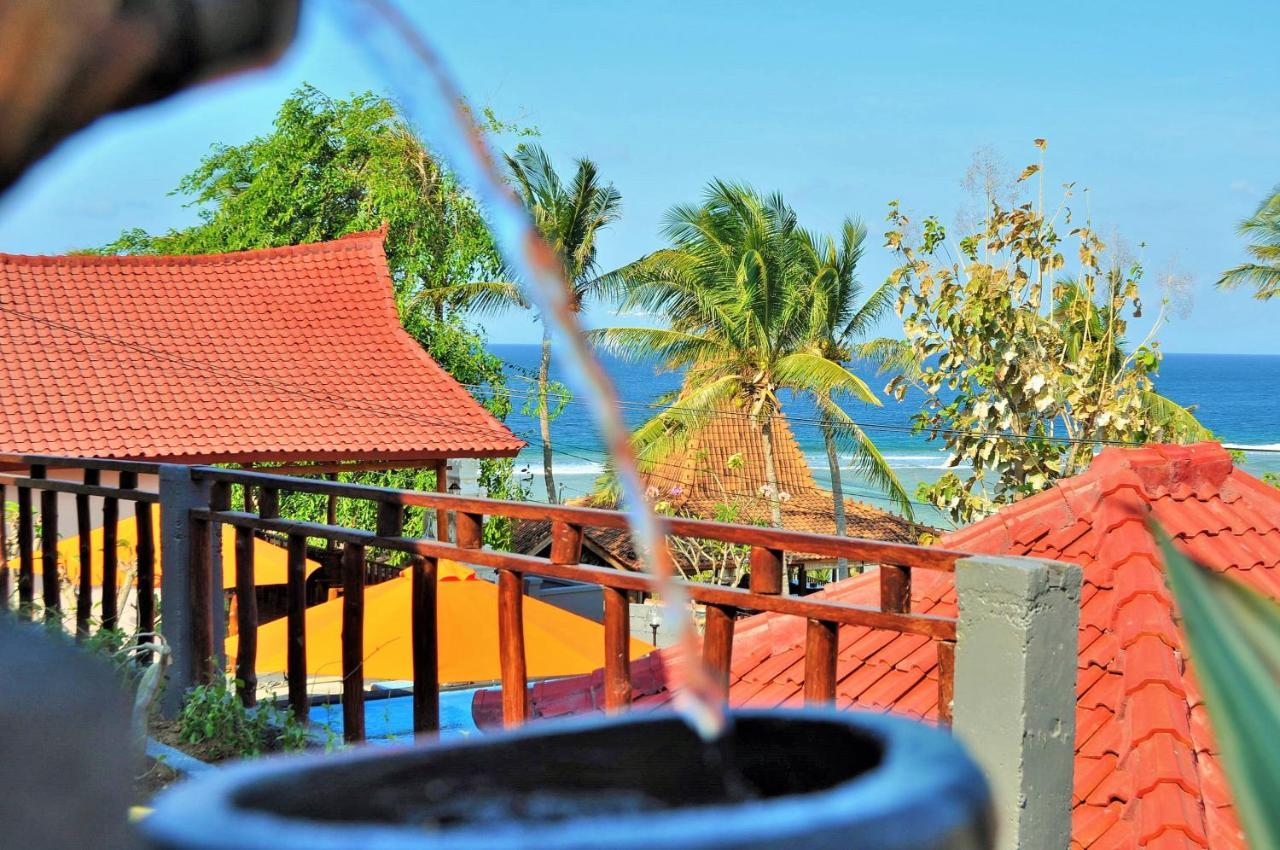 Surya Chandra Beach Bungalow Batununggul Экстерьер фото