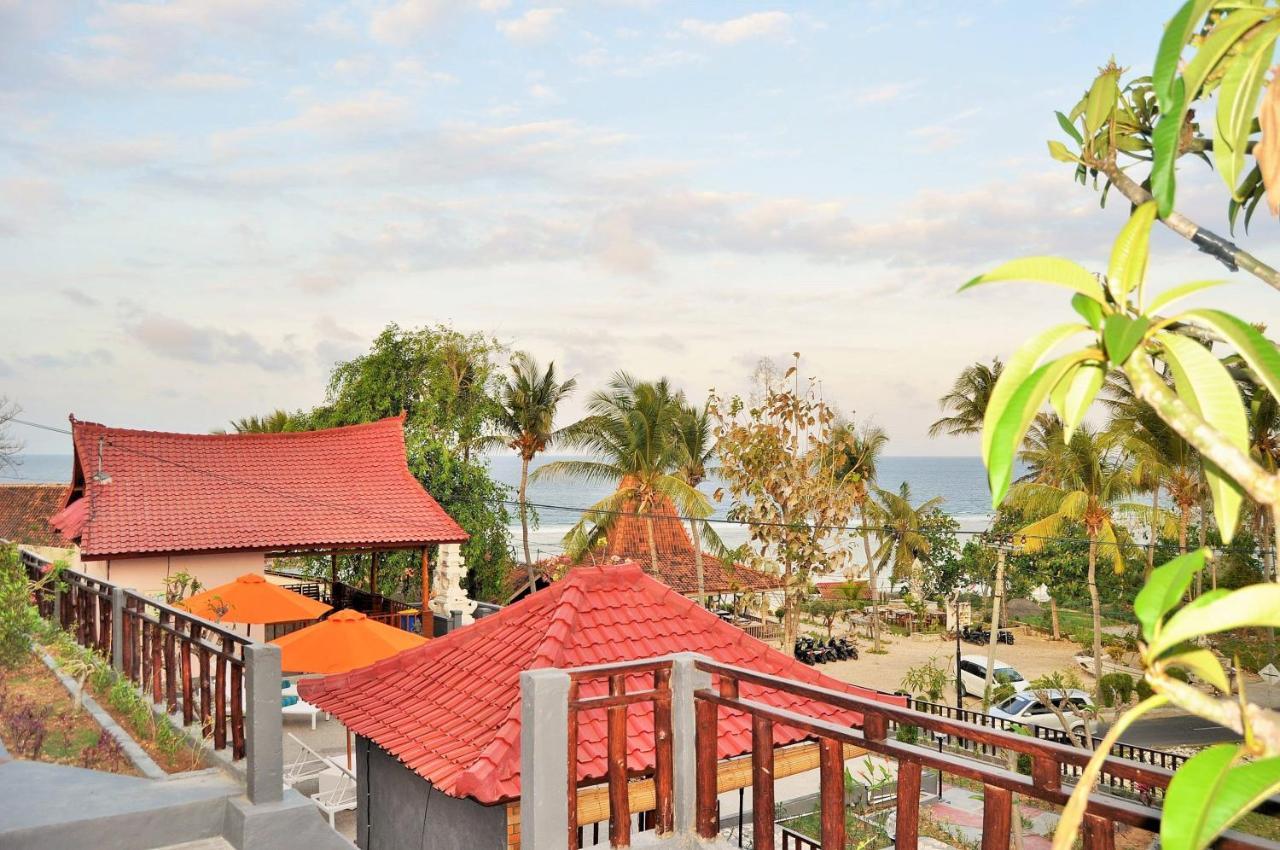 Surya Chandra Beach Bungalow Batununggul Экстерьер фото