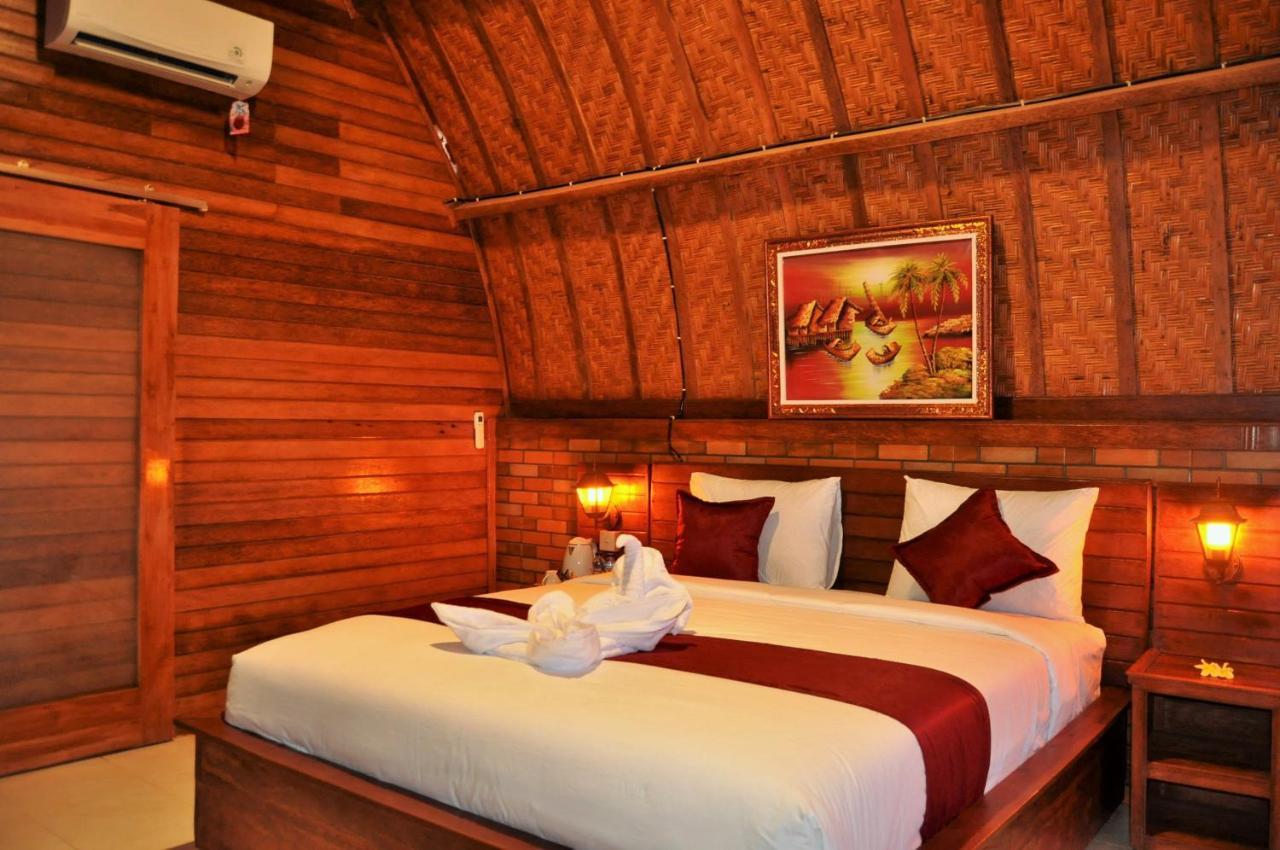 Surya Chandra Beach Bungalow Batununggul Экстерьер фото