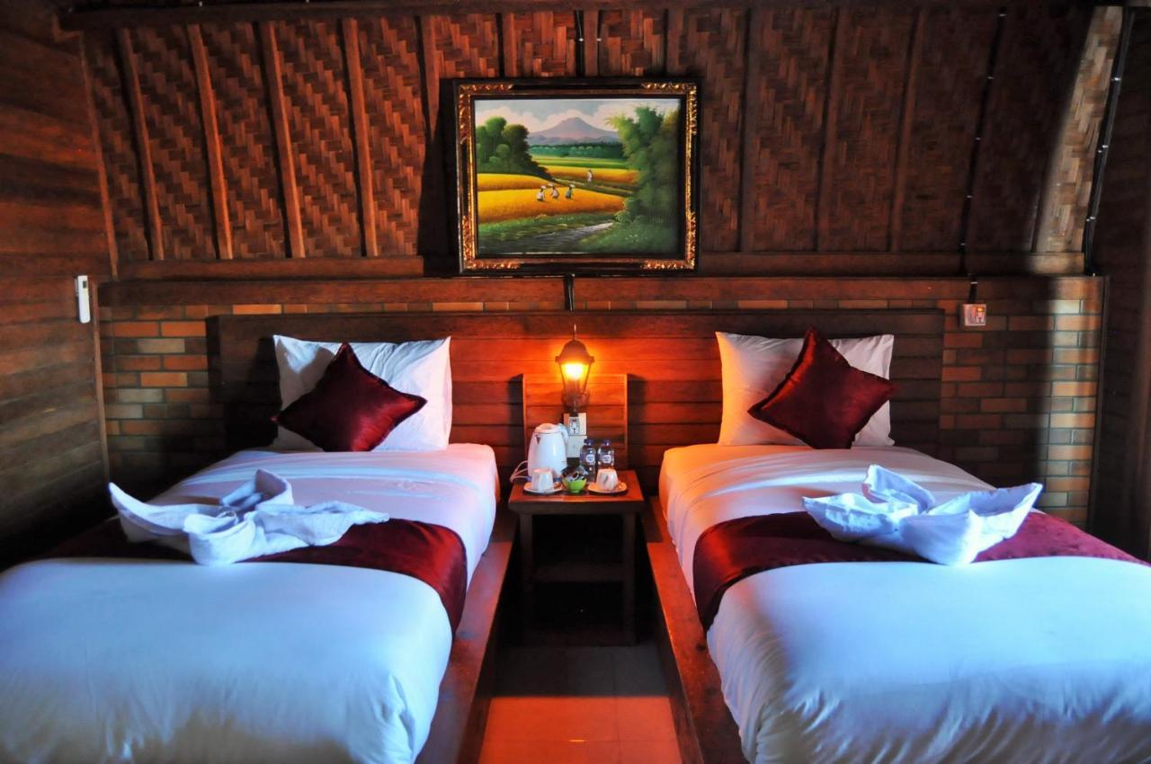 Surya Chandra Beach Bungalow Batununggul Экстерьер фото