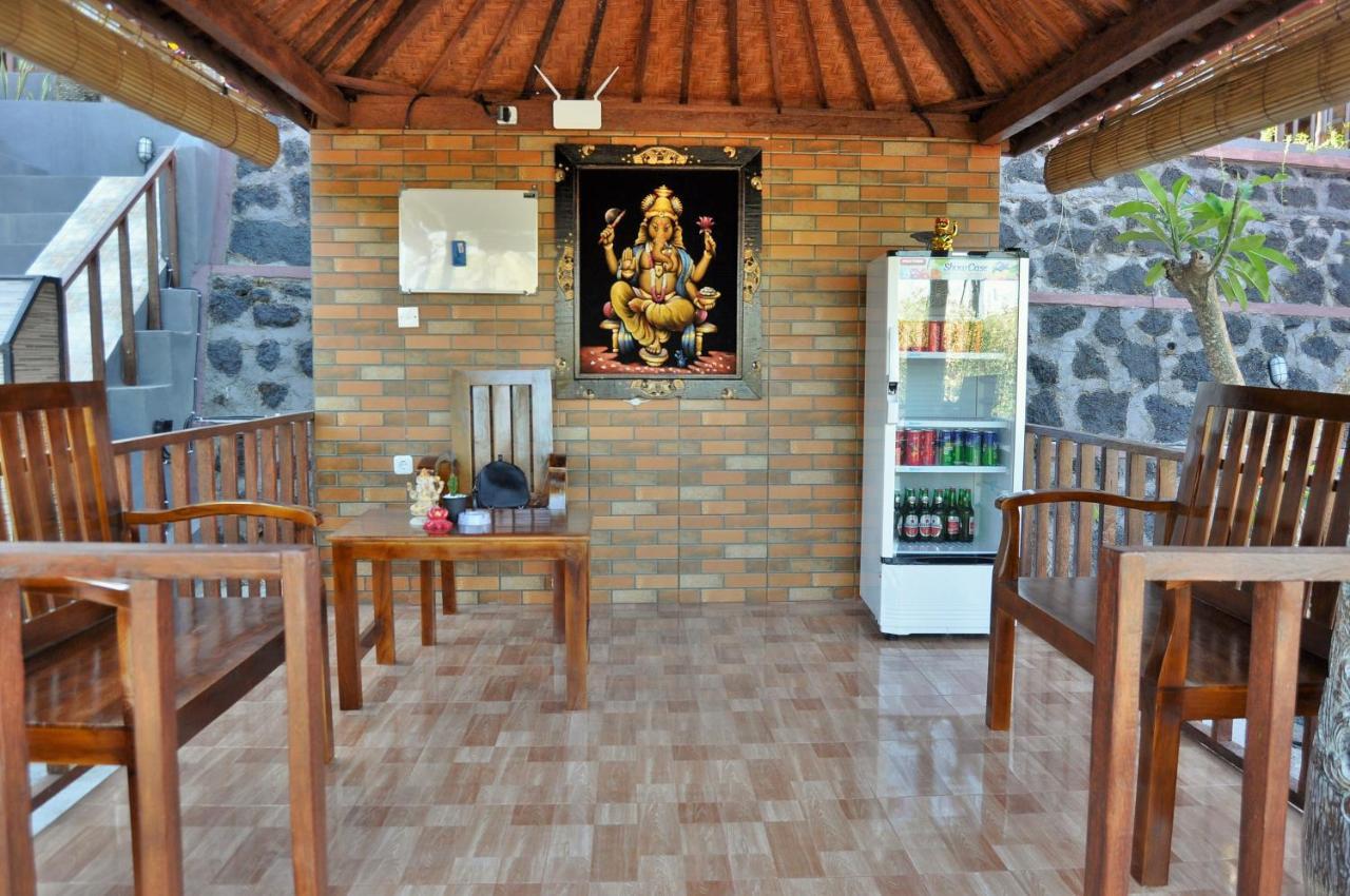 Surya Chandra Beach Bungalow Batununggul Экстерьер фото