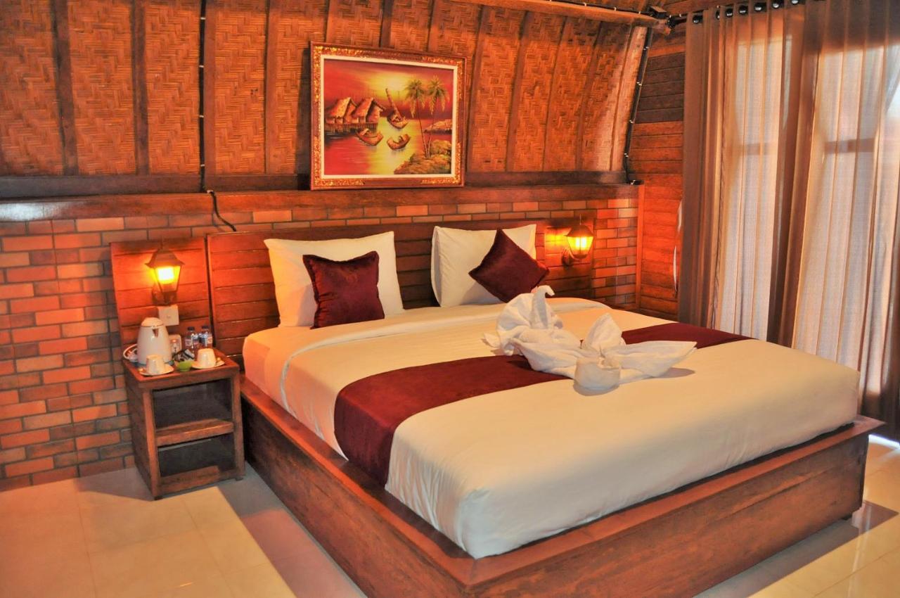 Surya Chandra Beach Bungalow Batununggul Экстерьер фото