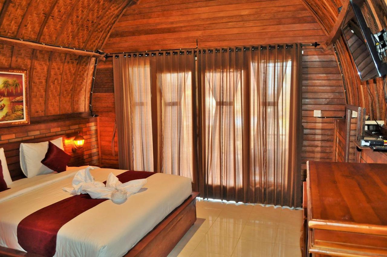 Surya Chandra Beach Bungalow Batununggul Экстерьер фото